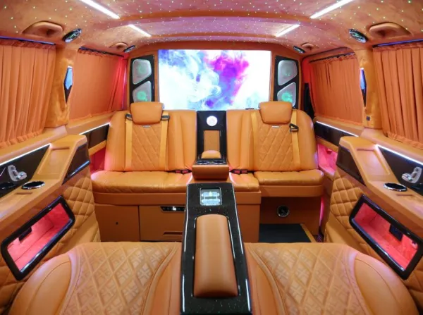 Mercedes Vito Maybach ( for 1/6 Person ) 